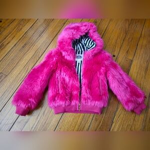 Juicy couture Faux Fut hooded Jacket Girl Size 4/5